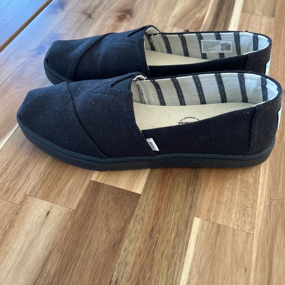 Tons women’s shoes size 7